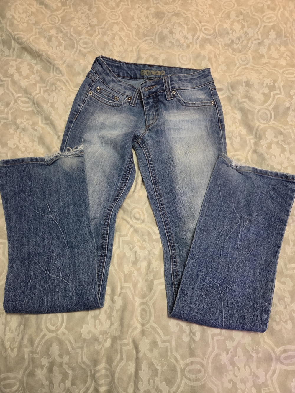 BONGO Women's Light Wash Flare Jeans - Blue